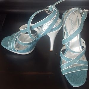 Delicious turquoise and white platform heels